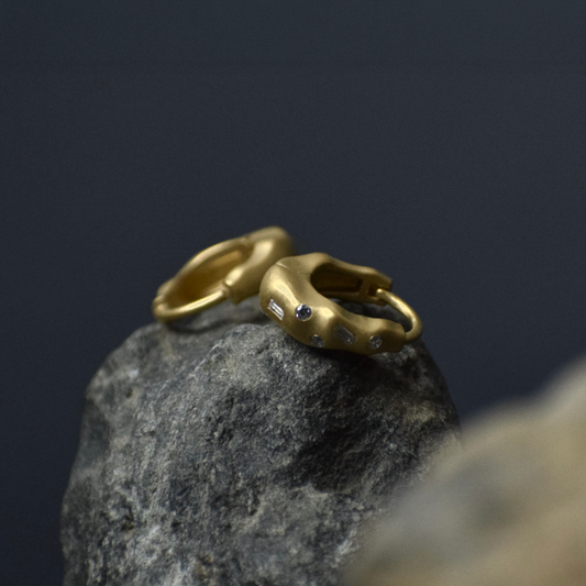The Sustainable Vision Behind Our Matte Finish Organic Designs Studded with Lab Grown Diamonds